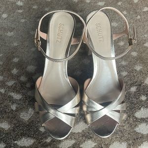 Gold platform sandal